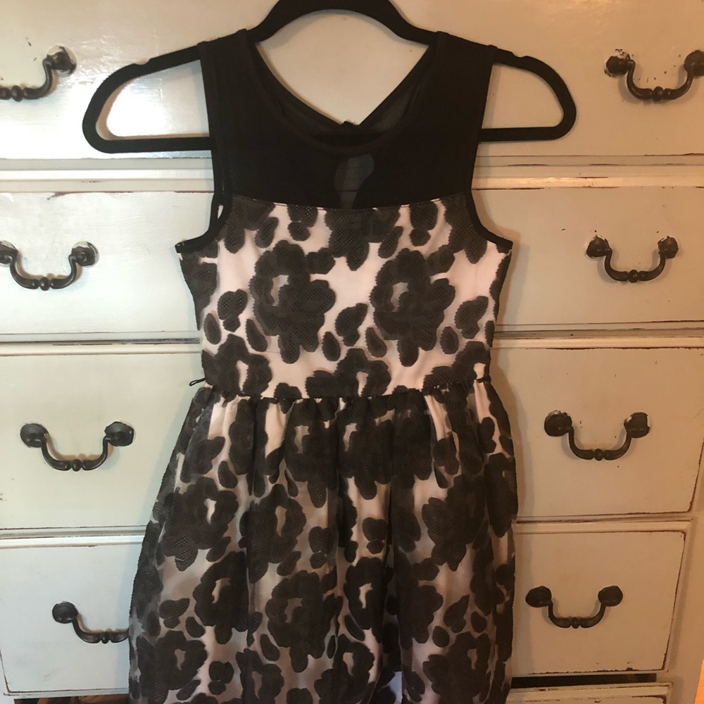 Little girls dress size 7